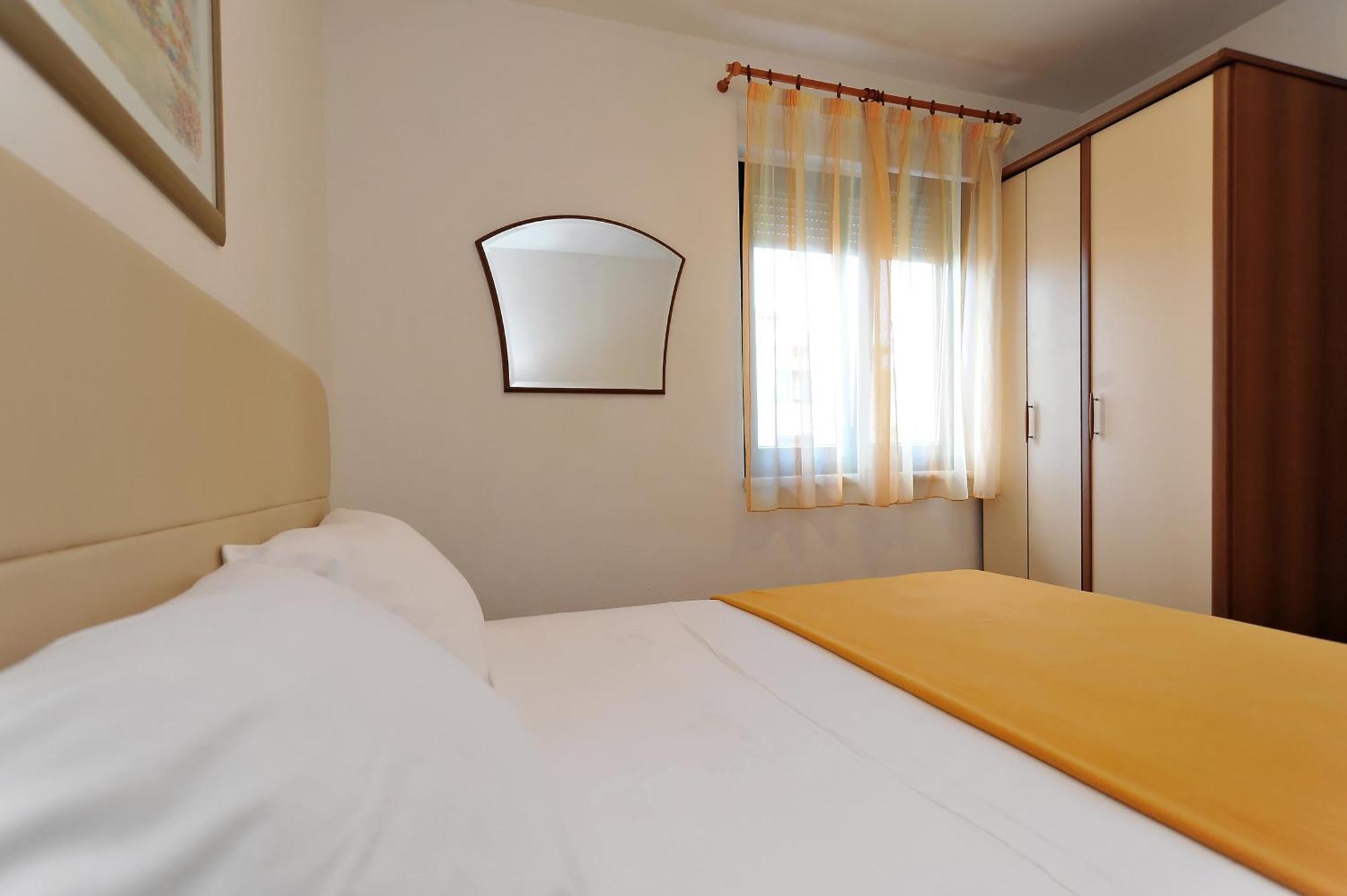 Apartments Villa Eden Preko Room photo