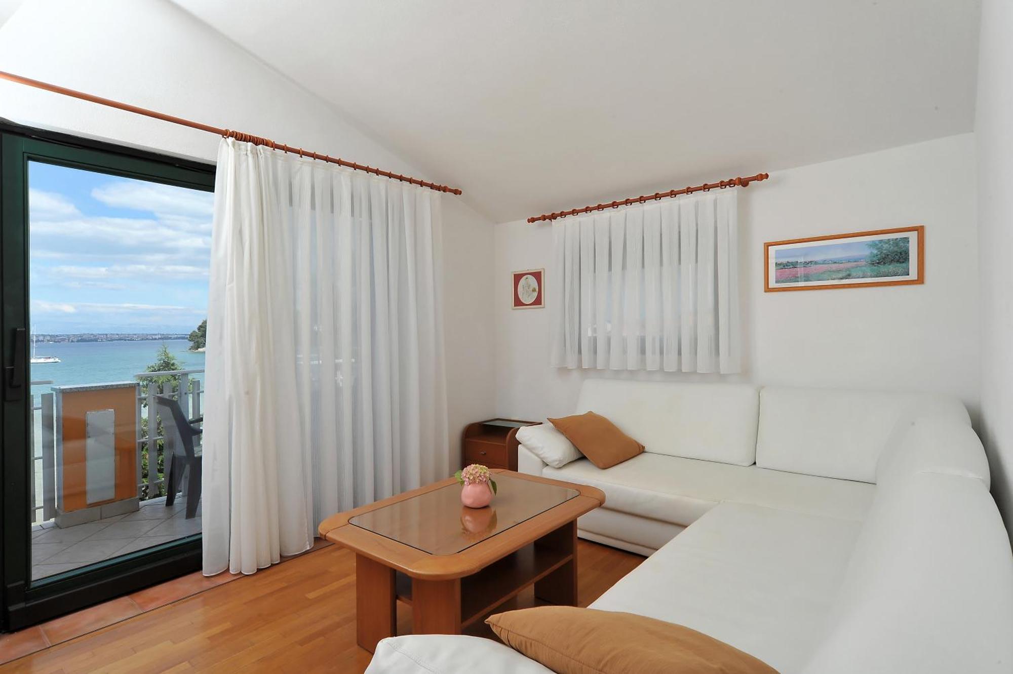 Apartments Villa Eden Preko Exterior photo